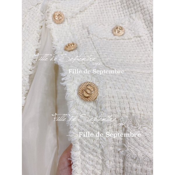 Áo dạ tex viền tua rua 4 túi khuy vàng QCCC