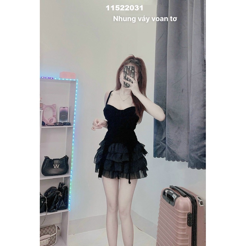 Set kiểu xinh hai dây chất nhung bìa phối chân váy voan tơ nhũ đẹp