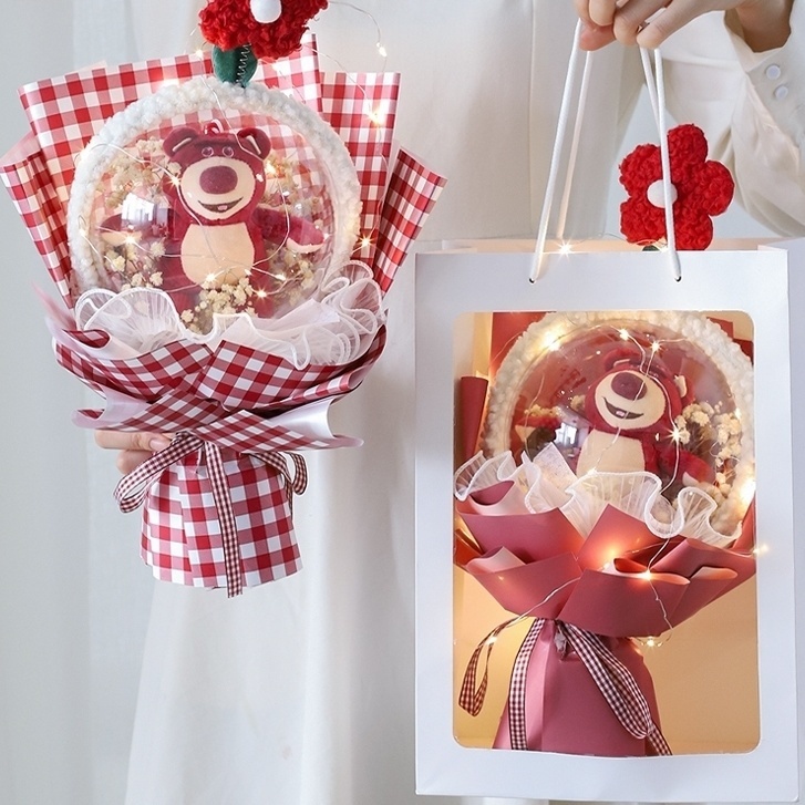 Bó Hoa Búp Bê Gấu Dâu Hoạt Hình Quà Tặng Sinh Nhật Cho Bạn Gái