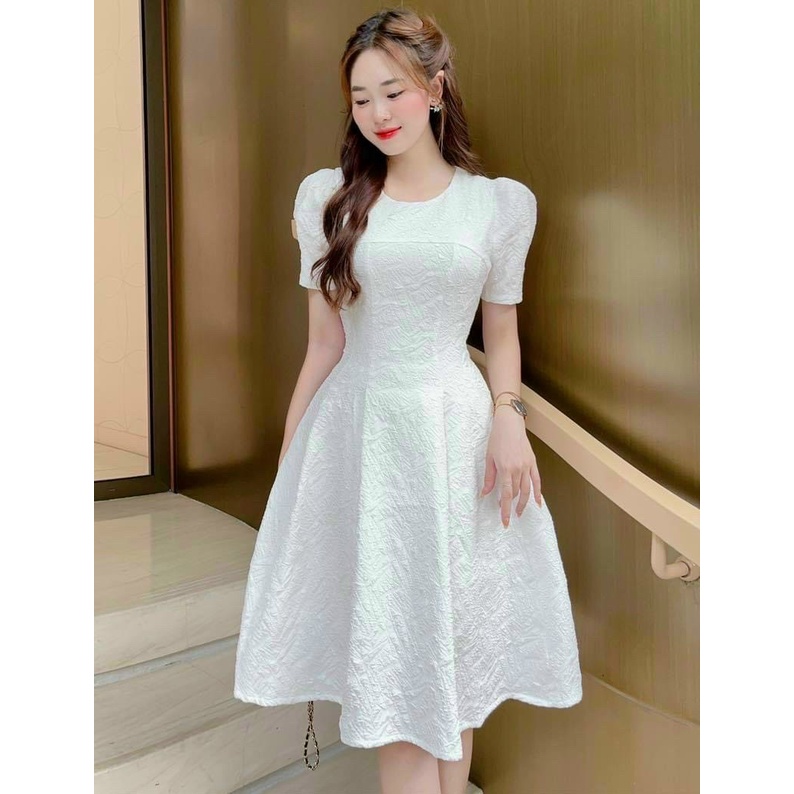 Đầm trắng tiểu thư dáng xòe đáng yêu chất liệu gấm cao cấp