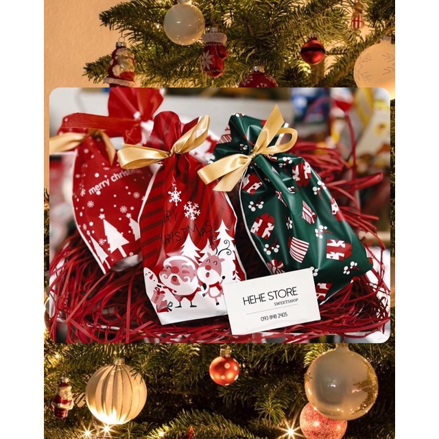 SOCOLA GIÁNG SINH KISSES HERSHEY’s FERRERO tách lẻ kèm túi Noel