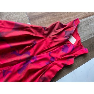 Đầm Ted hoa đỏ xinh 🍀🍀🍀🍀