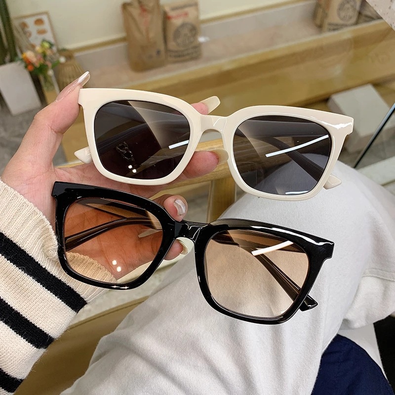 Kính Mát Gọng Vuông Bằng Nhựa Nhiều Màu Sắc Đầy Cá Tính