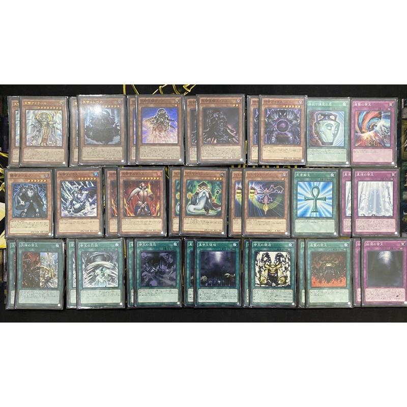 Yugioh - Bộ bài Monarch tiếng Nhật tặng bọc bài