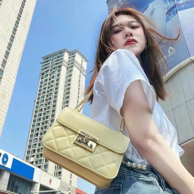 Túi xách nữ-Túi Cnk vân trám ,khóa vuông bản nhỏ!!!