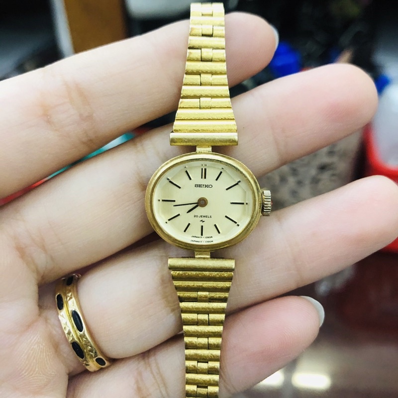 Đồng hồ nữ si nhật Cơ cót lên dây hiệu Seiko 20 Jewels, dây khoá zin ( chạy bằng cơ lên dây không chạy pin)