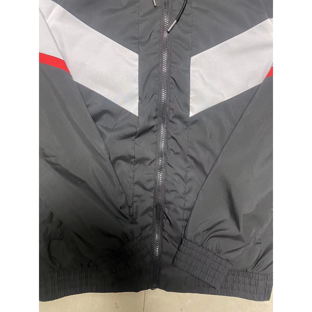 Áo Khoác Câu Lạc Bộ Bóng Đá Paris Saint-Germain Màu Trắng Đen Cho Nam Cỡ 22-23