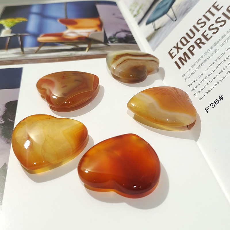 Mặt Dây Chuyền Hình Trái Tim Chạm Khắc Tinh Thể Carnelian Tự Nhiên