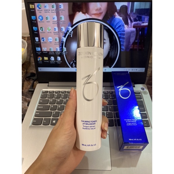 Nước hoa hồng ZO Skin Health CALMING SKIN TONER giúp làm dịu da, cân bằng độ pH và thu nhỏ lỗ chân lông 180ML