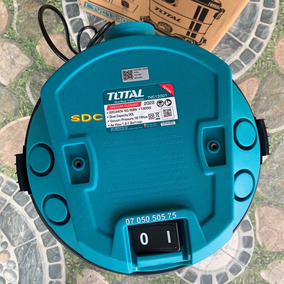 1300W Máy hút bụi công nghiệp 30L TOTAL TVC13301 | Hút khô và ướt