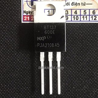 1 con linh kiện triac bt137 600e to220 8a 600v