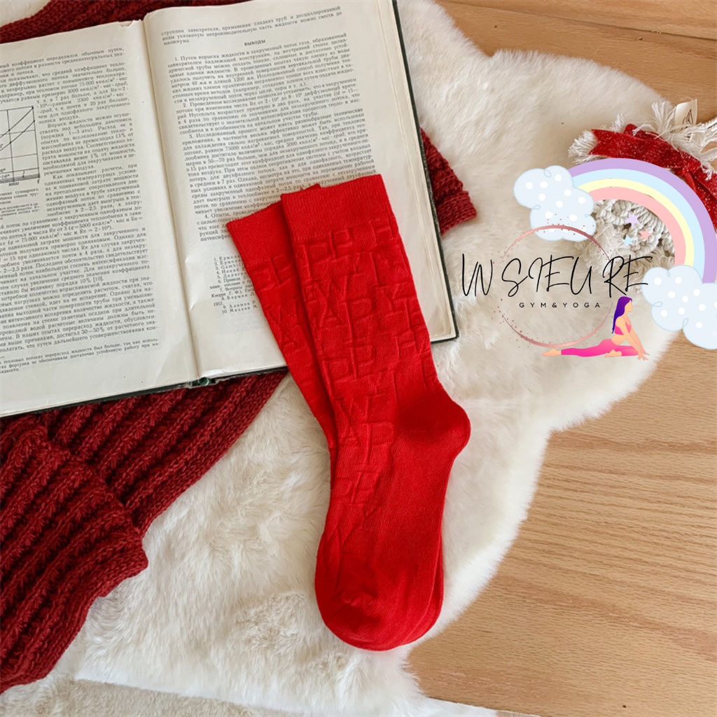 TẤT, VỚ ĐỎ CHỨNG TỎ.