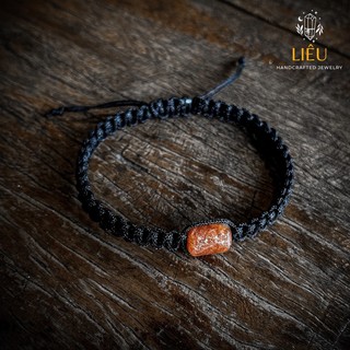 Vòng tay handmade tết dây Macrame phối đá Sunstone
