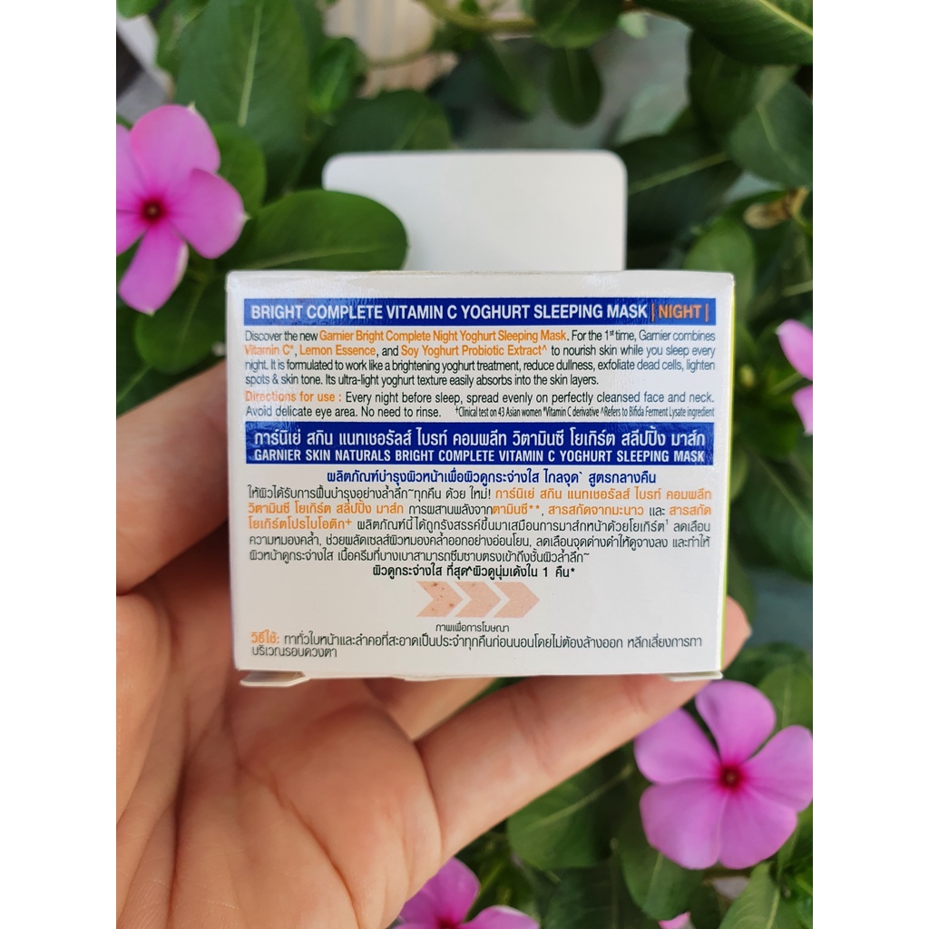 - Mặt nạ ngủ tinh chất sữa chua sáng da BAN ĐÊM GARNIER