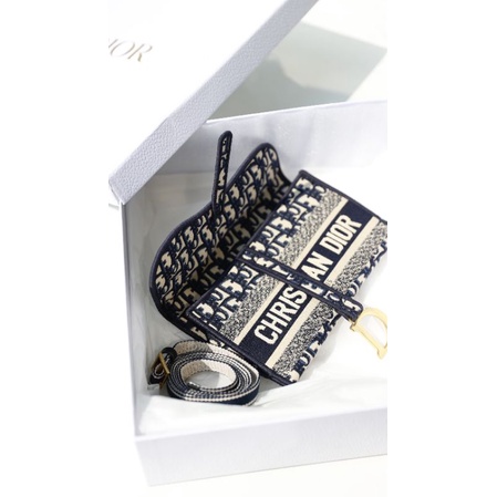 Túi đeo chéo nữ(đeo ngực&amp; cầm tay)D.I cực đẹp sz20cm