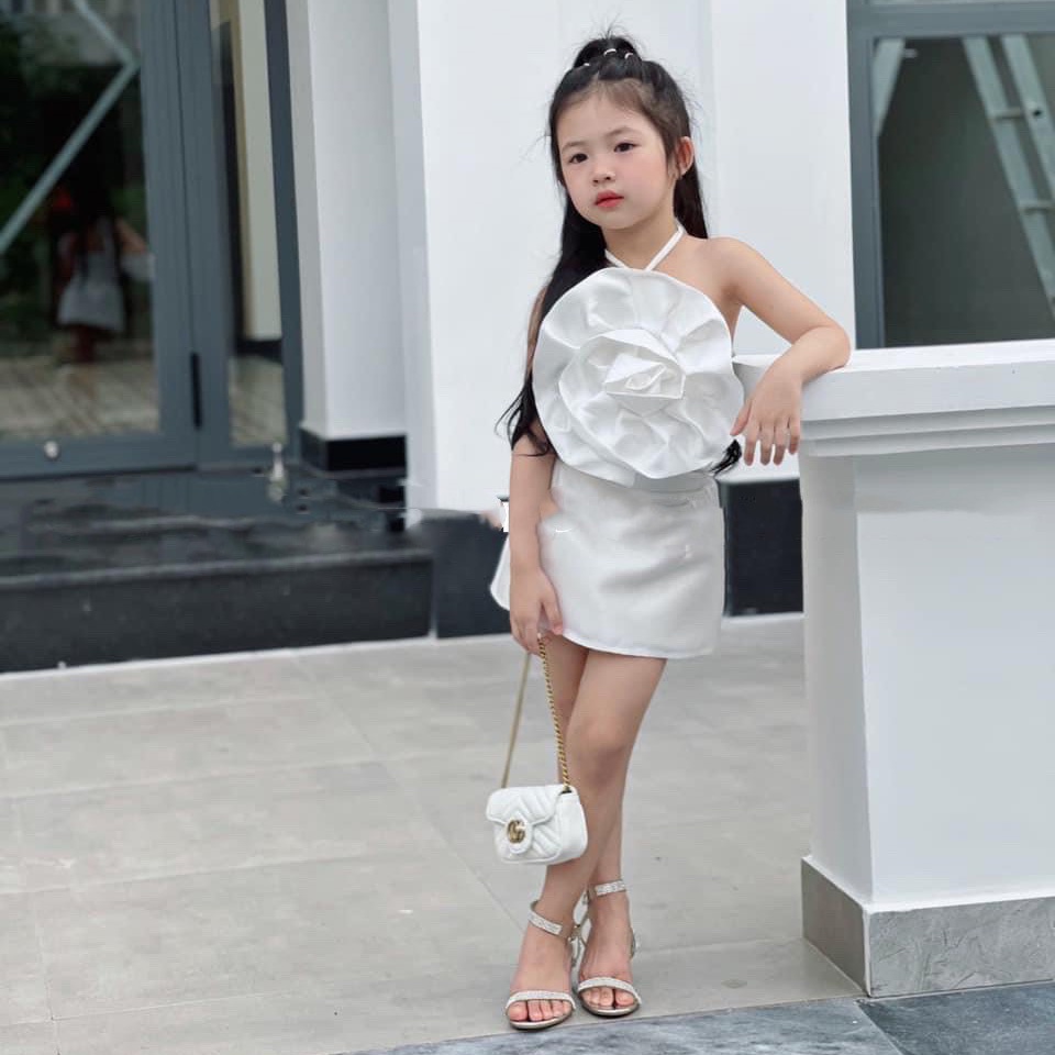 Set áo hoa hồng cổ yếm chân váy tacta cho bé gái 7-35kg