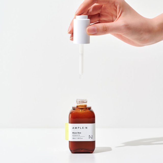 Tinh chất sáng da mờ thâm nám Ample:N Blemi Shot Ampoule 50ml