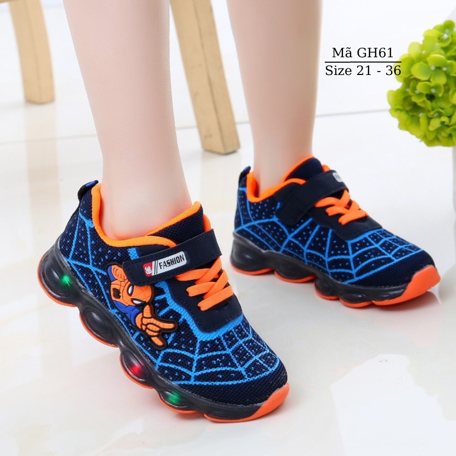 Giày bé trai hình siêu nhân có đèn LED 1 đến 10 tuổi màu xanh thể thao có đèn LED độc đáo phong cách Hàn Quốc GH61