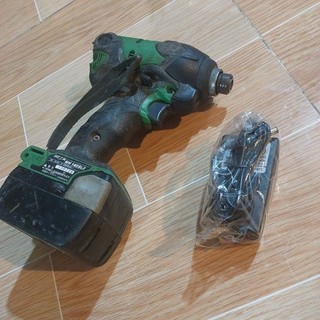 Máy bắn vít hitachi 14.4v