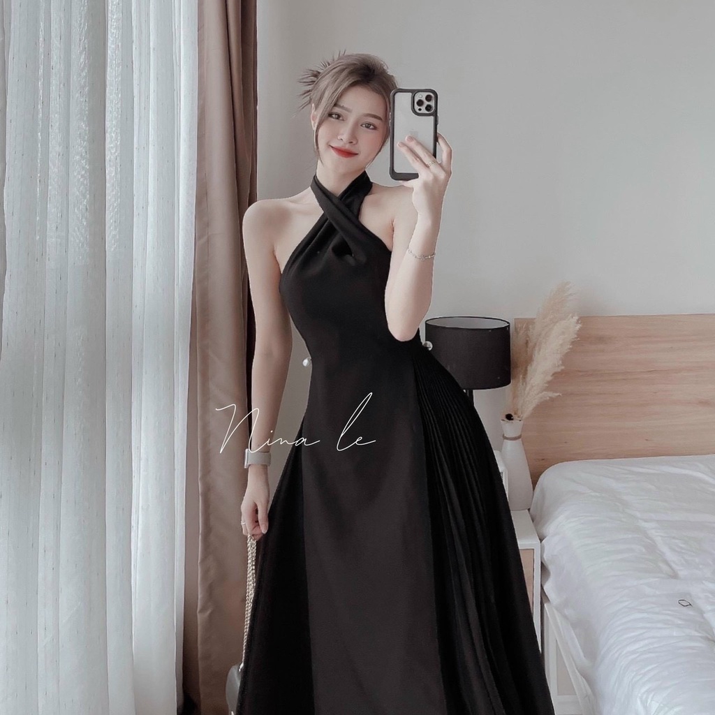 Đầm dự tiệc kiểu hai dây chéo cổ , váy trơn dáng mixi chân xòe nhẹ , mẫu màu đen sang trọng quý phái