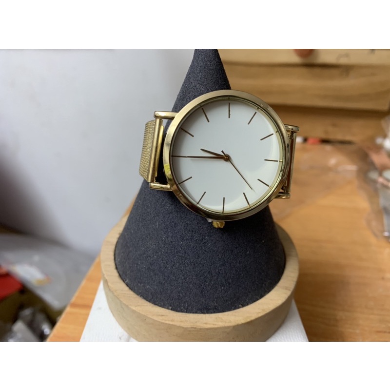 Thanh lý đồng hồ thời trang, mới tinh, vừa đẹp vừa sang