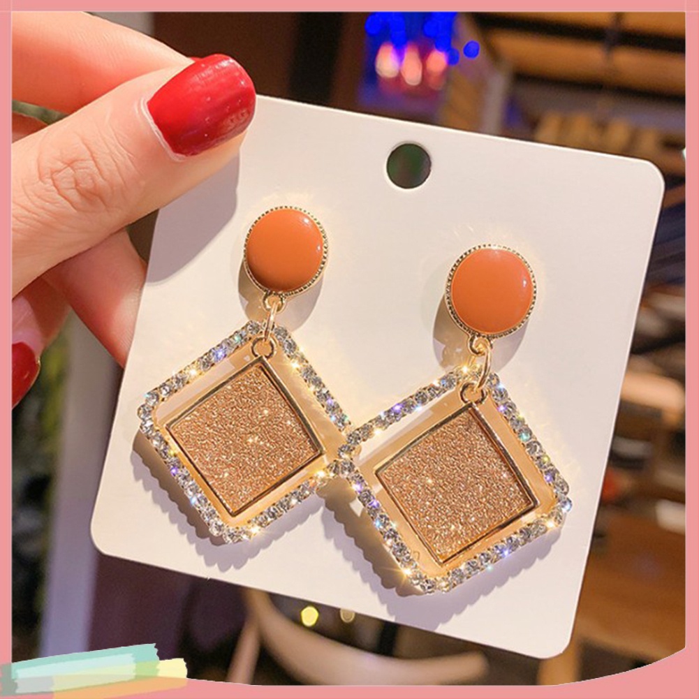 Đôi Khuyên Tai Hình Thoi Đính Kim Cương Giả Thời Trang Cho Nữ