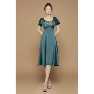 Đầm xoè kết pha Lê tay loe. Hàng TK