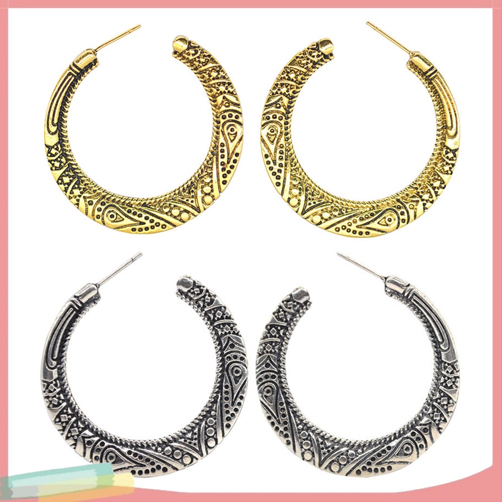 Đôi khuyên tai hình vòng tròn lớn khắc họa tiết cổ điển cá tính cho nữ