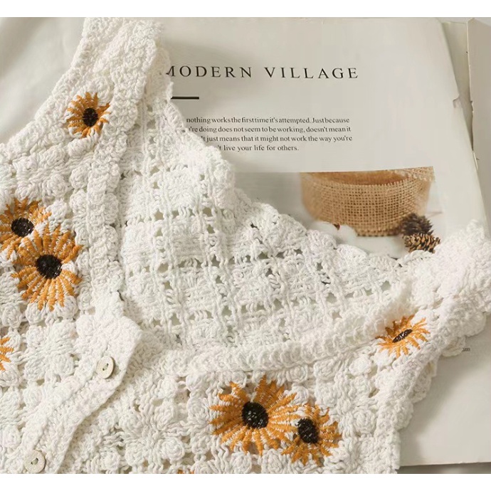 Áo Croptop Dệt Kim Không Tay Thêu Hoa Cúc Phong Cách Pháp Cổ Điển