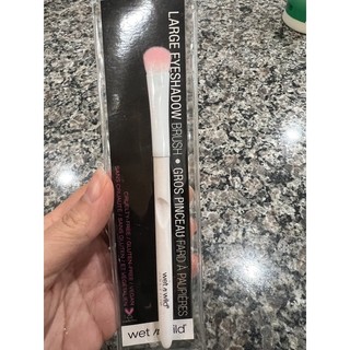 Cọ đánh phấn mắt Wet n Wild – Large Eyeshadow Brush