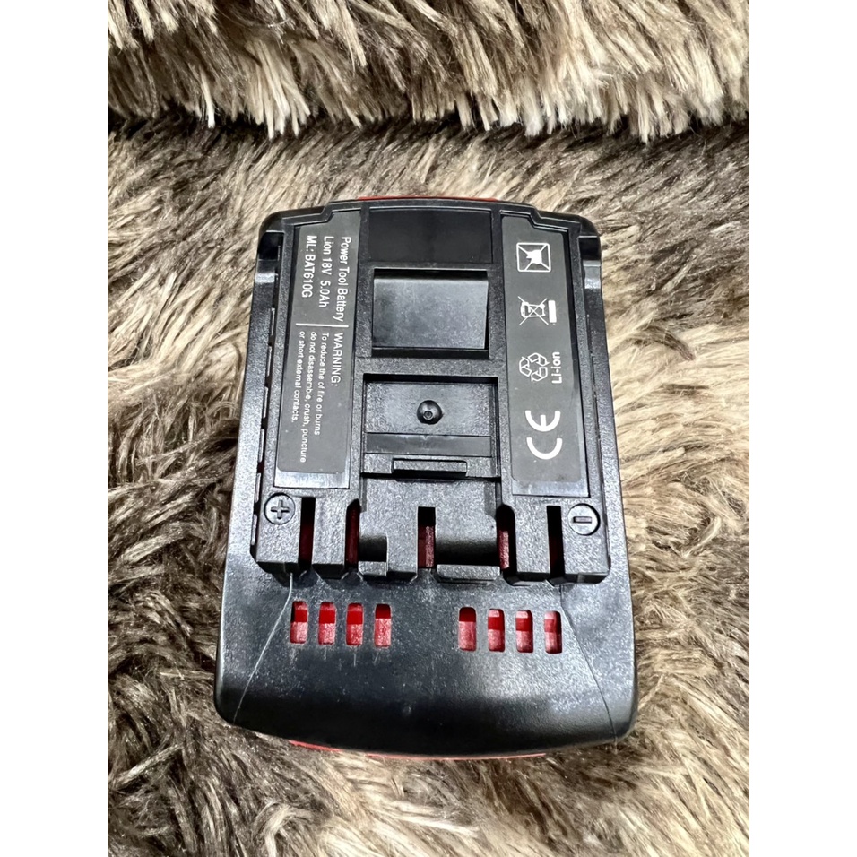 Pin Bosch đóng 18v nhận sạc zin, có led báo pin