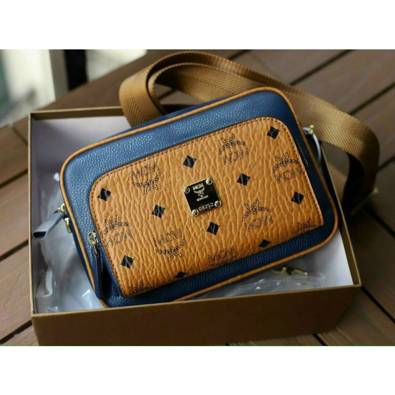 Túi McM Klassik Crossbody in Visetos Unisex