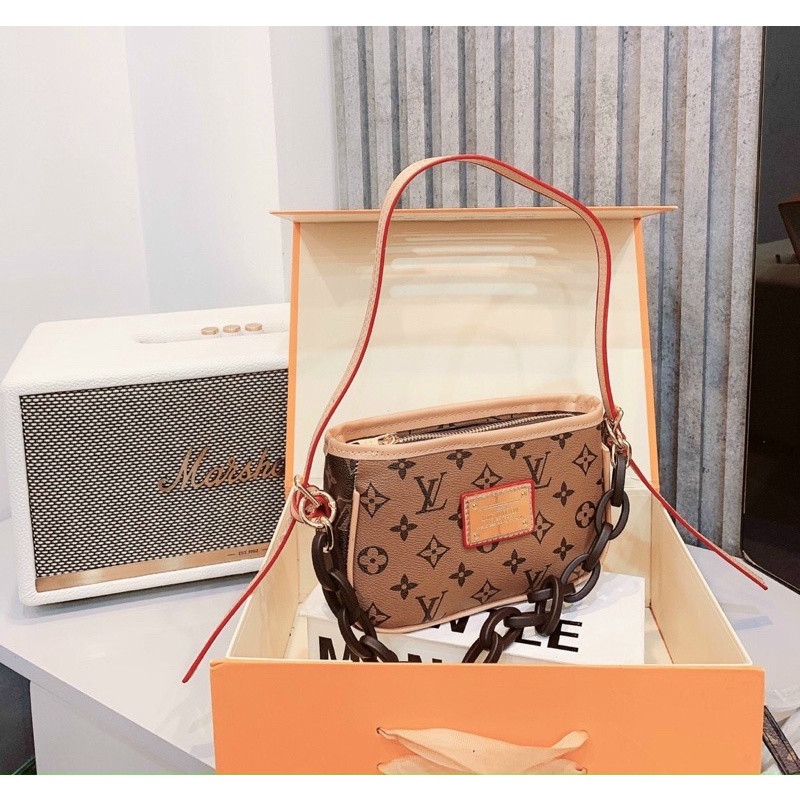 Túi xách cnk quai xích new