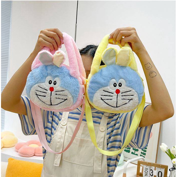 Túi Xách Đeo Vai Cỡ Lớn Hình Doraemon Nhồi Bông Dễ Thương Cho Nữ