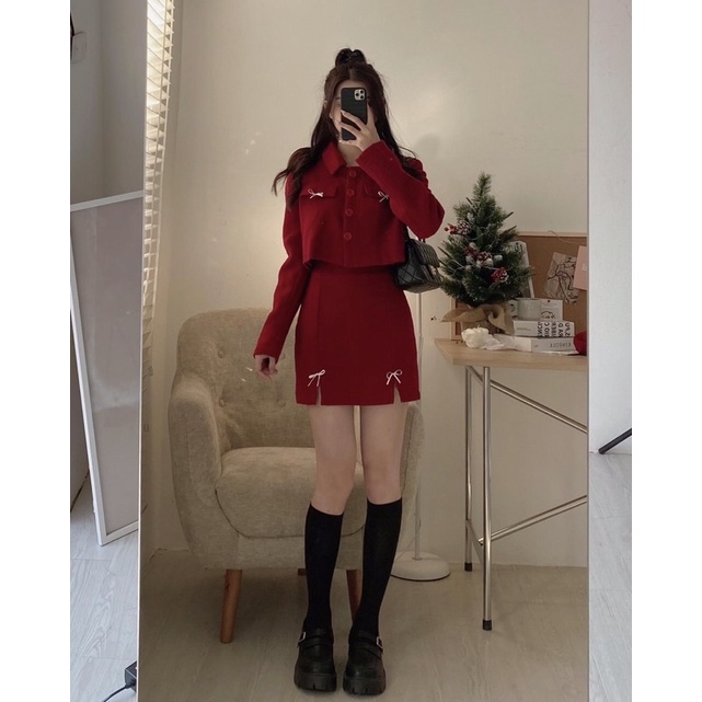SET DẠ TWEED ÁO KHOÁC DÁNG CROPTOP MIX CHÂN VÂY XẺ TÀ ĐÍNH NƠ KÈM MŨ NỒI SDTAKC