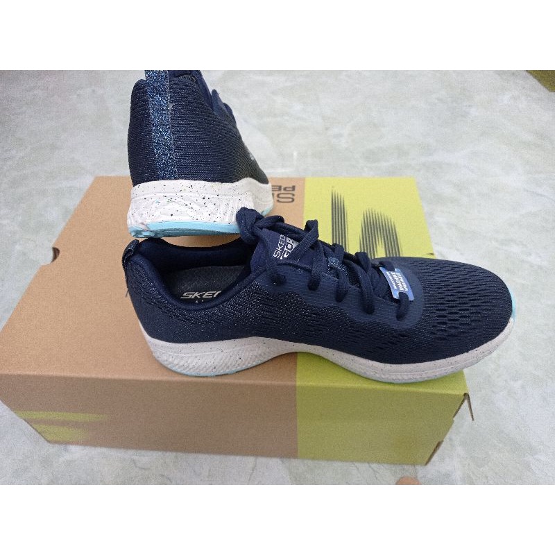 Giày skechers nữ chính hãng