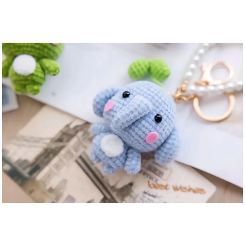 Móc khoá hình chú voi cute hanmade bằng len dùng để trang trí hay làm quà tặng. #voi #convoi #chuvoi #len #mockhoa