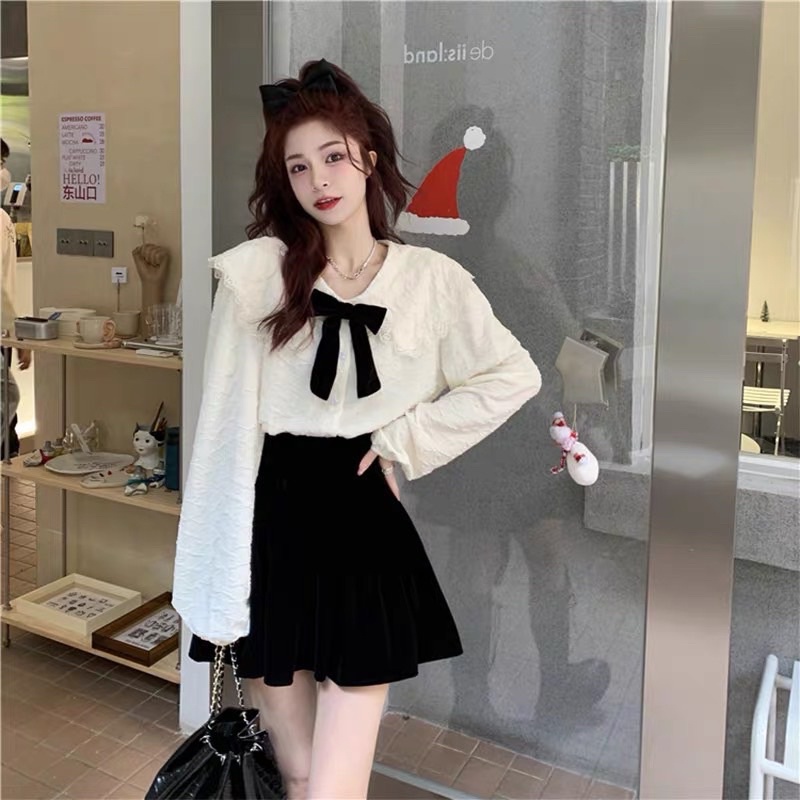 Set áo sơ mi kèm chân váy xoè dáng ngắn siêu xinh
