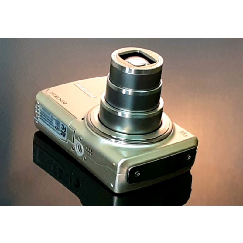 Máy ảnh kts fuji F200 exr Vintage