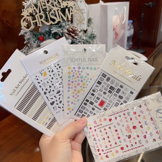 Tặng 1 sticker ngẫu nhiên