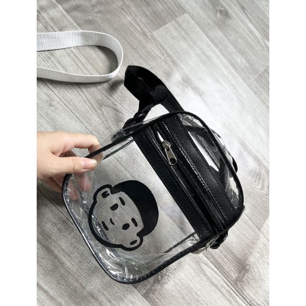 Túi đeo chéo trong suốt hình mặt người