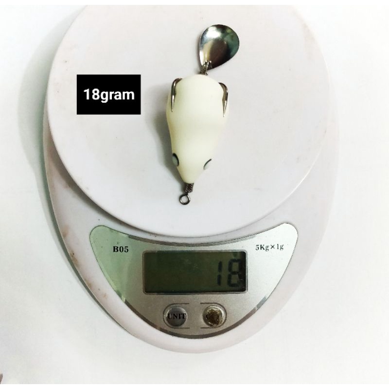 Nhá.i hơi Ngọc Trinh độ 18g đi chìm săn nheo, lóc...