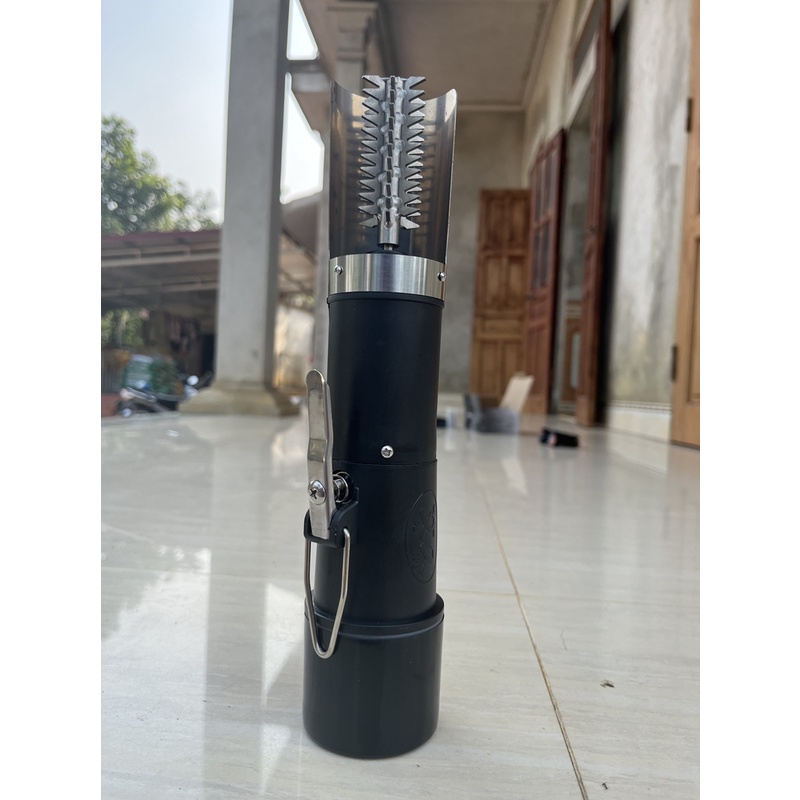Máy đánh vảy cá cầm tay dùng cho gia đình hộ kinh doanh nhỏ lẻ, máy đánh vảy cá lóc mini giá bao nhiêu mua ở đâu