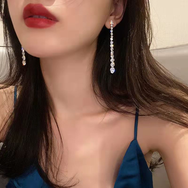 Khuyên Tai Đính Đá Cao Cấp Phong Cách Thời Trang Hàn Quốc