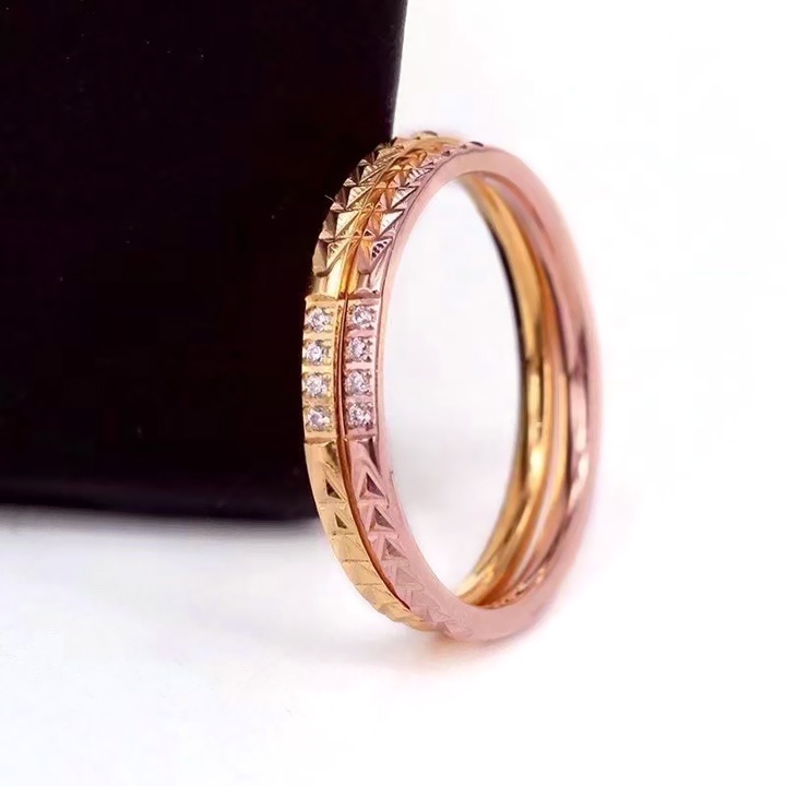 Nhẫn nữ titan chạm khắc tam giác kết hợp đính đá phong cách hàn quốc siêu đẹp, bền màu, tặng hộp đựng xinh xắn