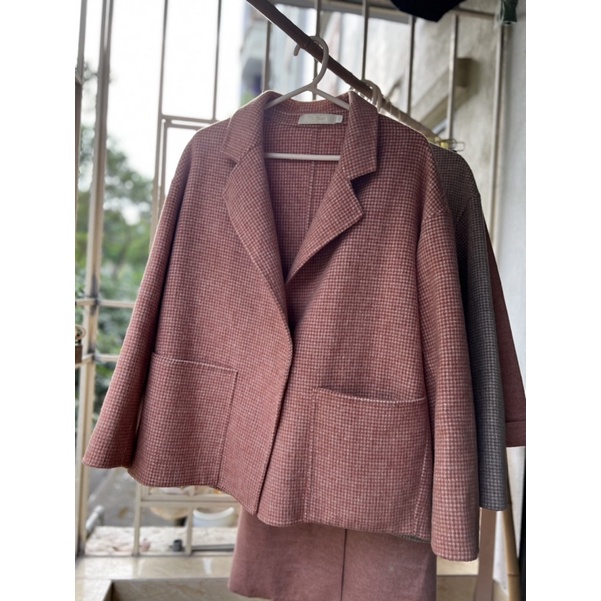 Áo dạ và chân váy 2hand