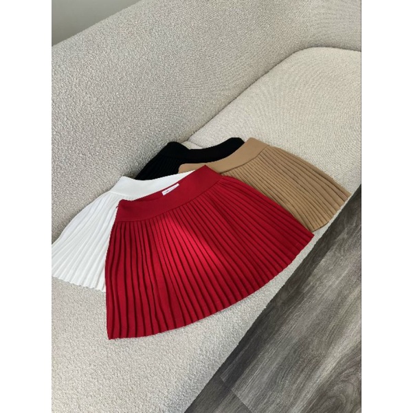 Chân váy dập li Onon trend
