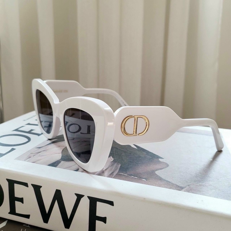 Kính hiệu mèo xếch CD DiO r  mẫu mới hot 2023 hot trend