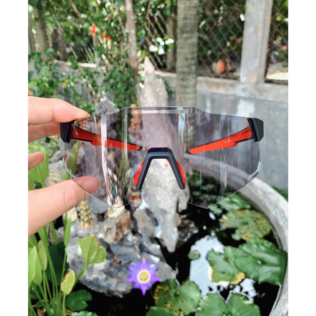 KÍNH ĐẠP XE ĐỔI MÀU - PHÂN CỰC