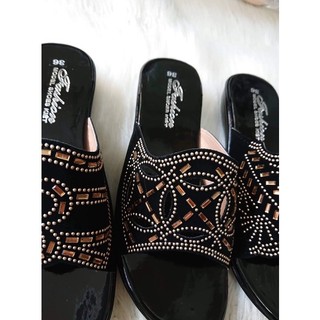 Dép bệt cho bà rất nhẹ , có size từ 36-41